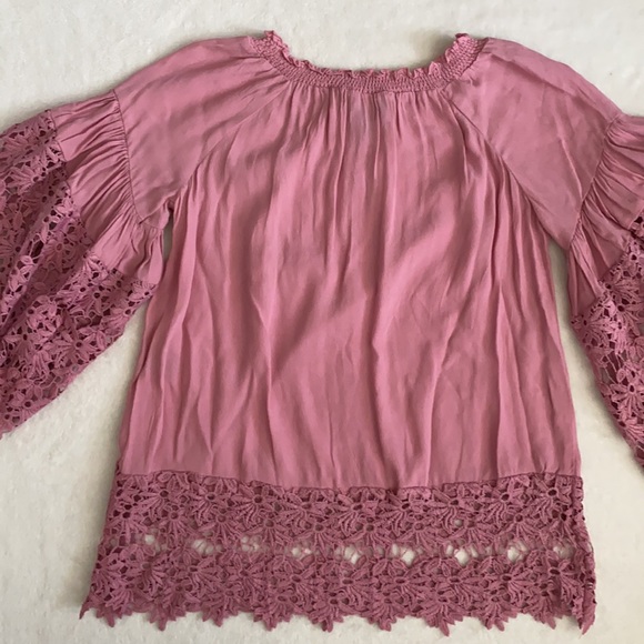 Colleen Lopez | A Bit of Romance Off-the-Shoulder Lace Crochet Tunic Top (PS) - Picture 12 of 16